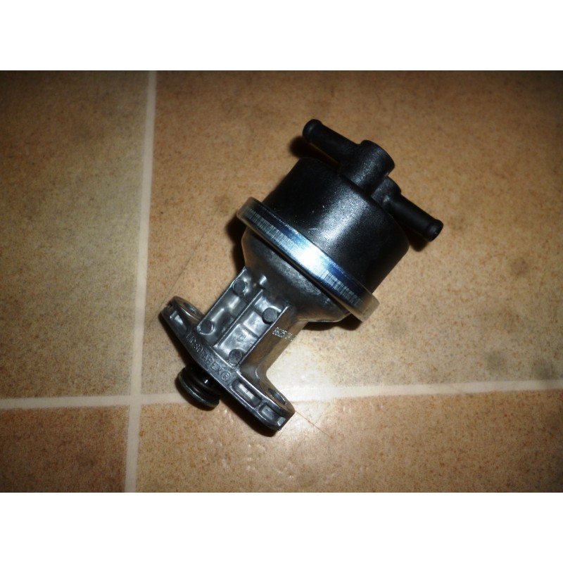 Pompe à essence plastique Matra 530