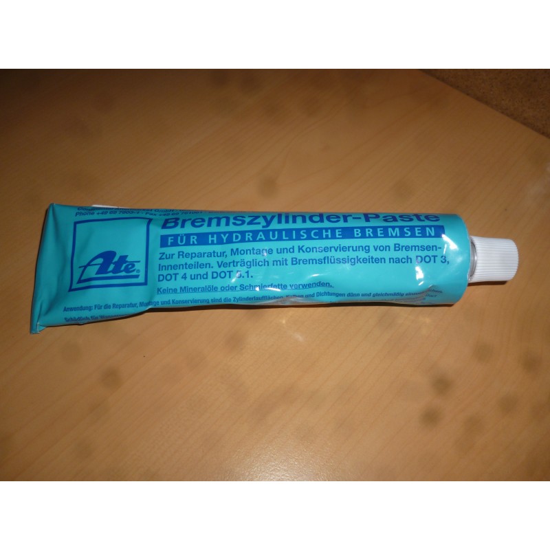 Tube de graisse pour caoutchouc des étriers
