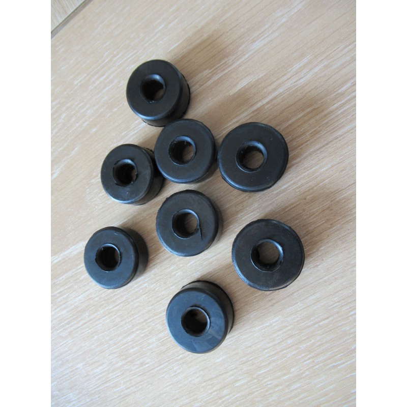 8 Silentblocs anti basculement moteur Matra 530