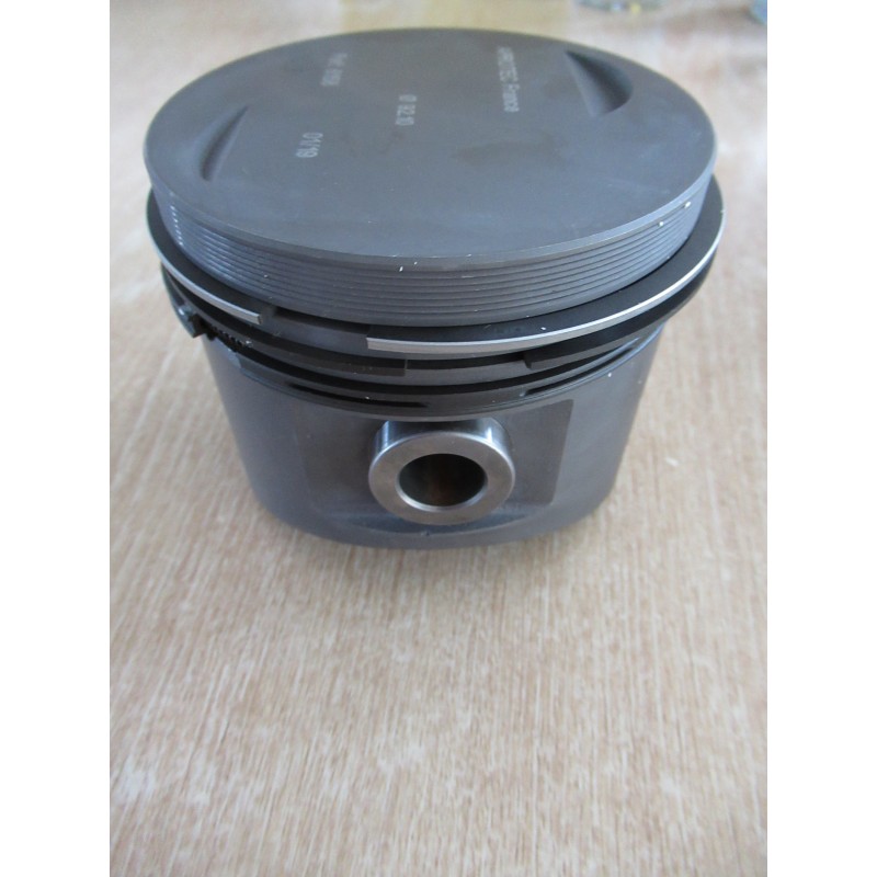 4 pistons diam 92.1 Matra Murena 2.2 cote std + 0.4