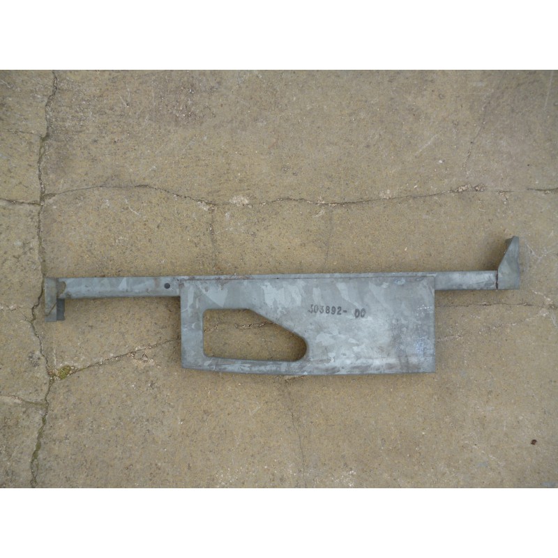 Ferruer PC avant inf droit  jusq 74
