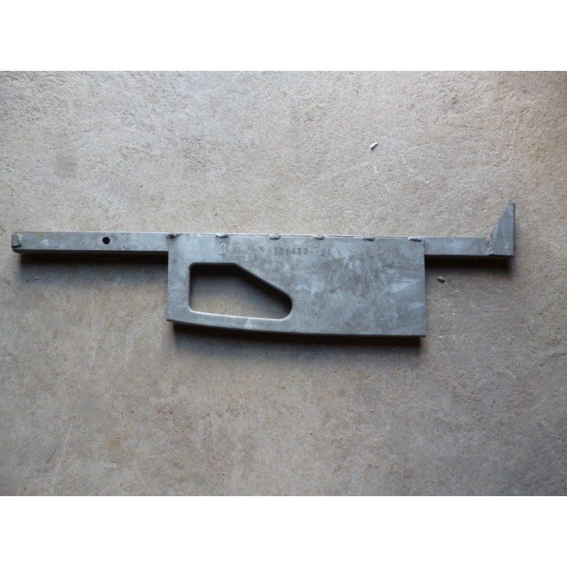 Ferruer PC avant inf droit  jusq 74
