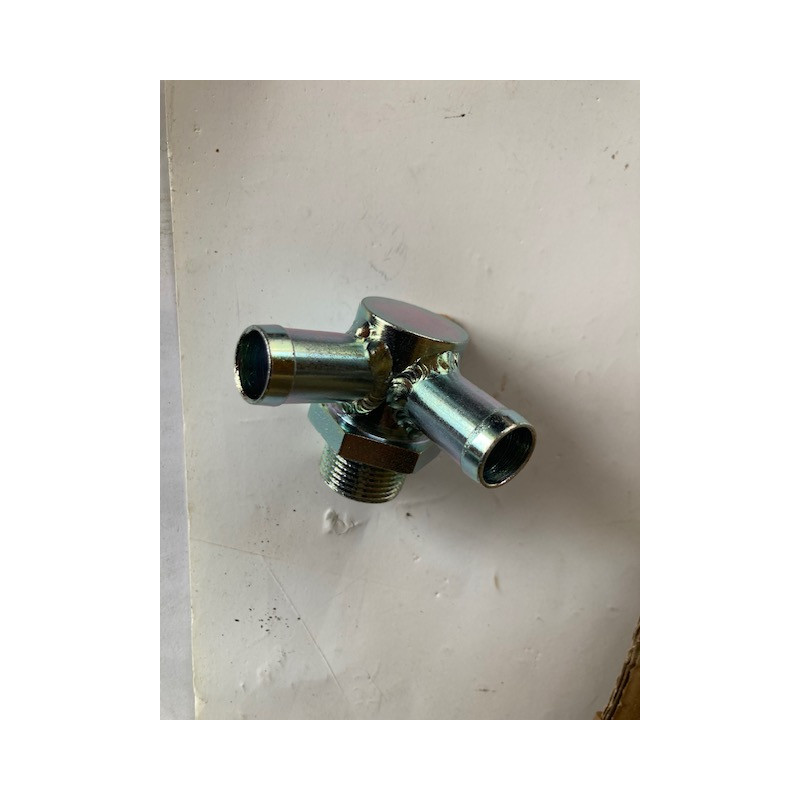 Répartiteur eau sur l 'ar de la pompe a eau Matra 530