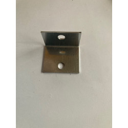 Petit équerre pare boue  Avant droit ou gauche inférieur 530