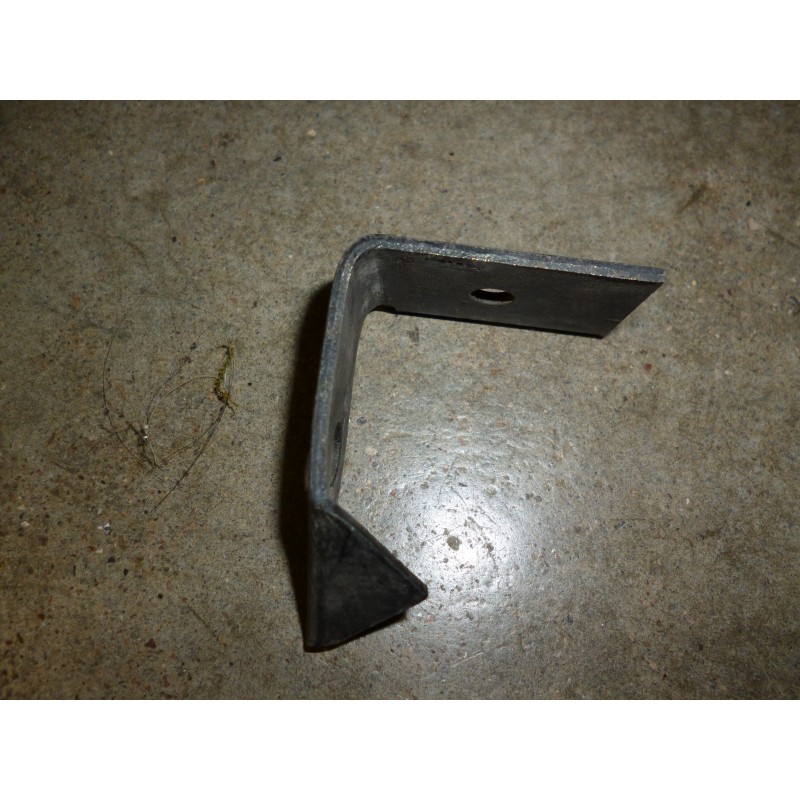 Equerre fixation avertisseur gauche