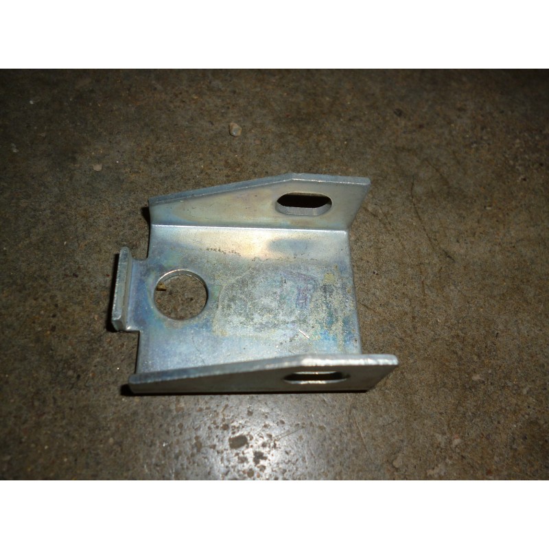 Chape fixe projecteur complementaire droit